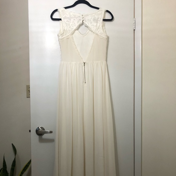White/cream maxi dress size medium - Picture 2 of 2